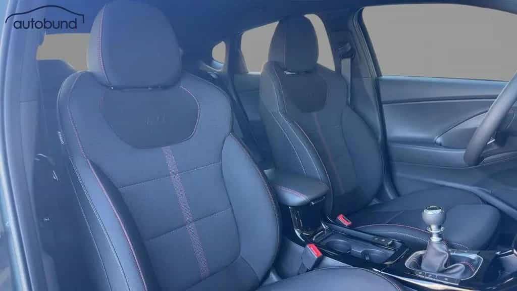 Hyundai i30 III Fastback 1,5 (MHEV) T-GDi Alu KA LED Lin 03/2026-photo-5