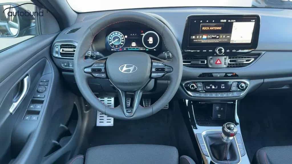Hyundai i30 III Fastback 1,5 (MHEV) T-GDi Alu KA LED Lin 03/2026-photo-8