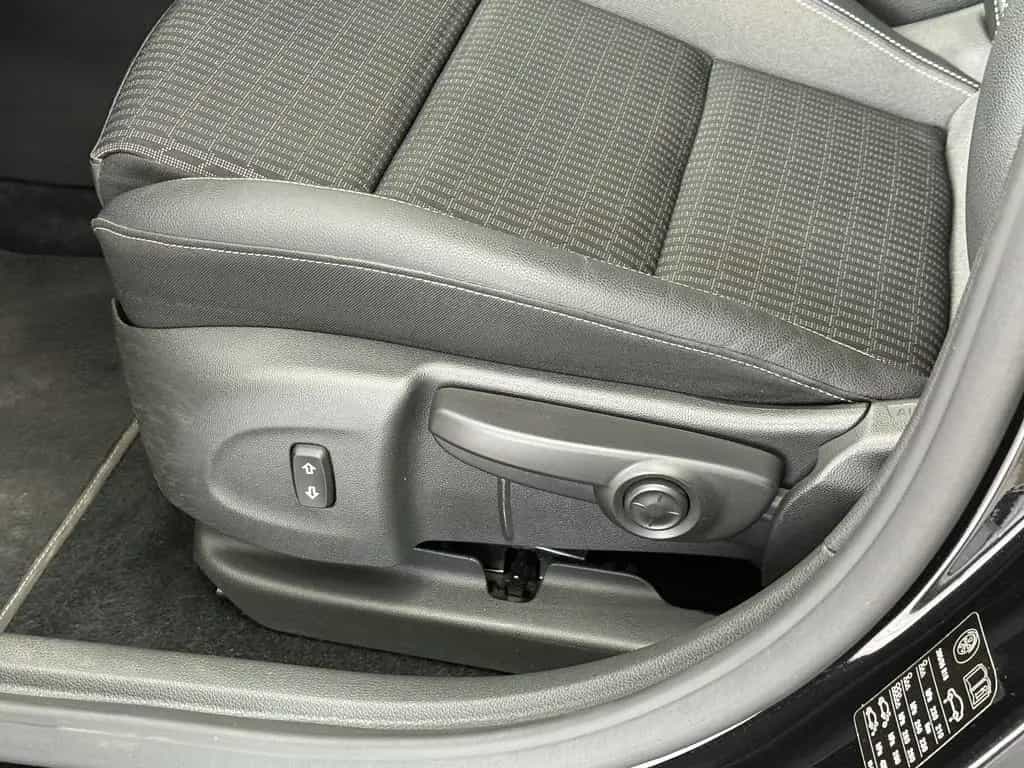 Opel Astra Sports Tourer 1.2 Elegance, LED, Navi, DAB 04/2020-photo-9