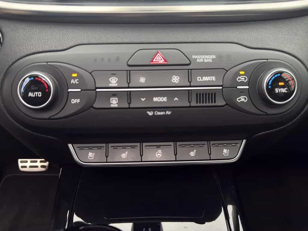 Kia Sorento Platinum Edition 4WD 03/2018-photo-23