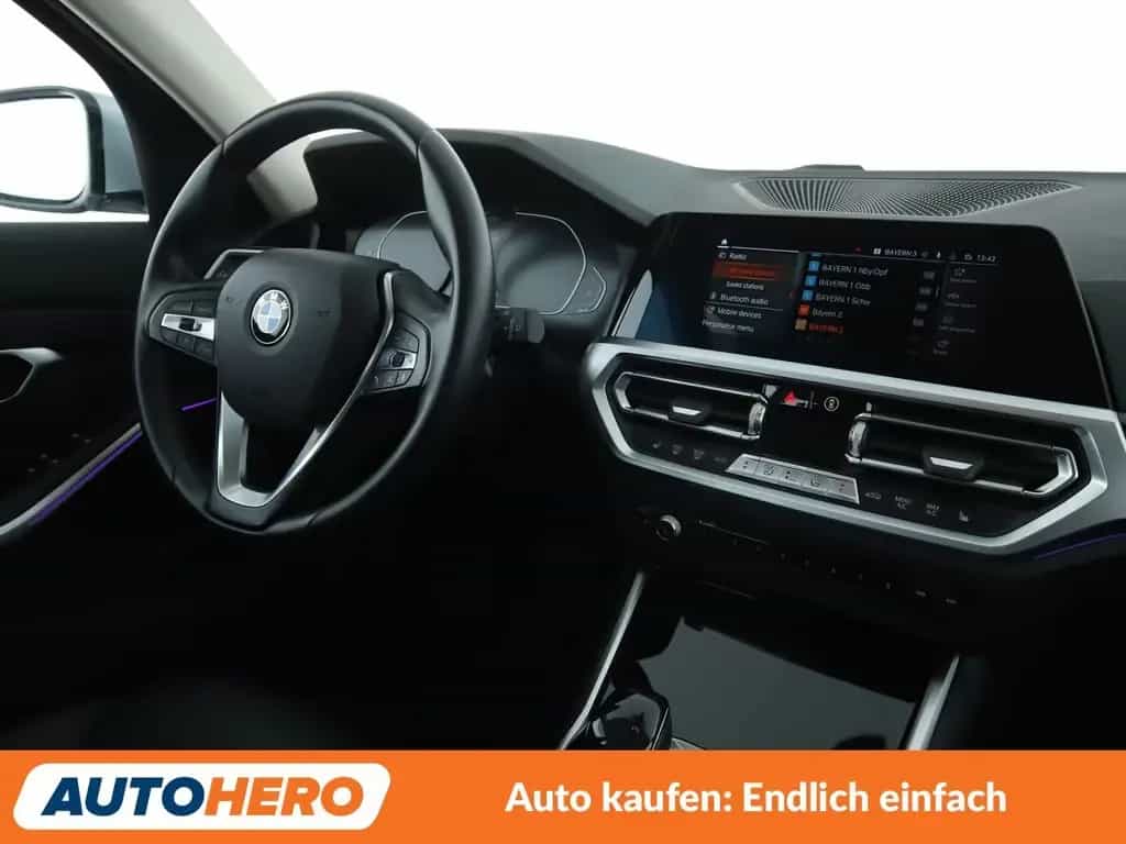 BMW 330 d Sport Line Aut.*NAVI*PDC*TEMPO*SHZ*ALU* 12/2020-photo-12