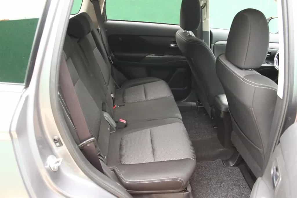 Mitsubishi Outlander 2.0/ Carplay/ SHZ/ Kamera/ nur 59 tkm 02/2018-photo-13