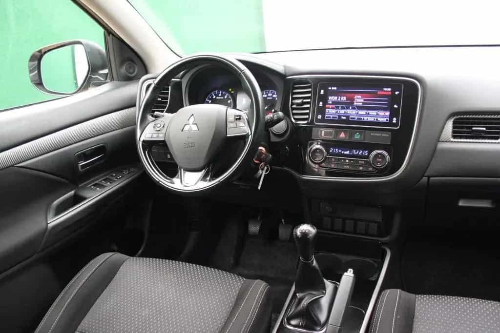 Mitsubishi Outlander 2.0/ Carplay/ SHZ/ Kamera/ nur 59 tkm 02/2018-photo-14