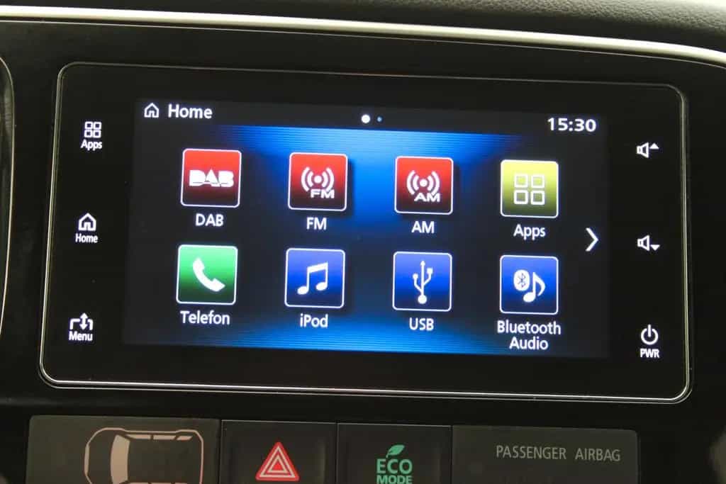 Mitsubishi Outlander 2.0/ Carplay/ SHZ/ Kamera/ nur 59 tkm 02/2018-photo-18
