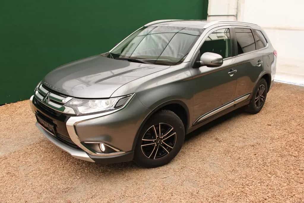 Mitsubishi Outlander 2.0/ Carplay/ SHZ/ Kamera/ nur 59 tkm 02/2018-photo-3