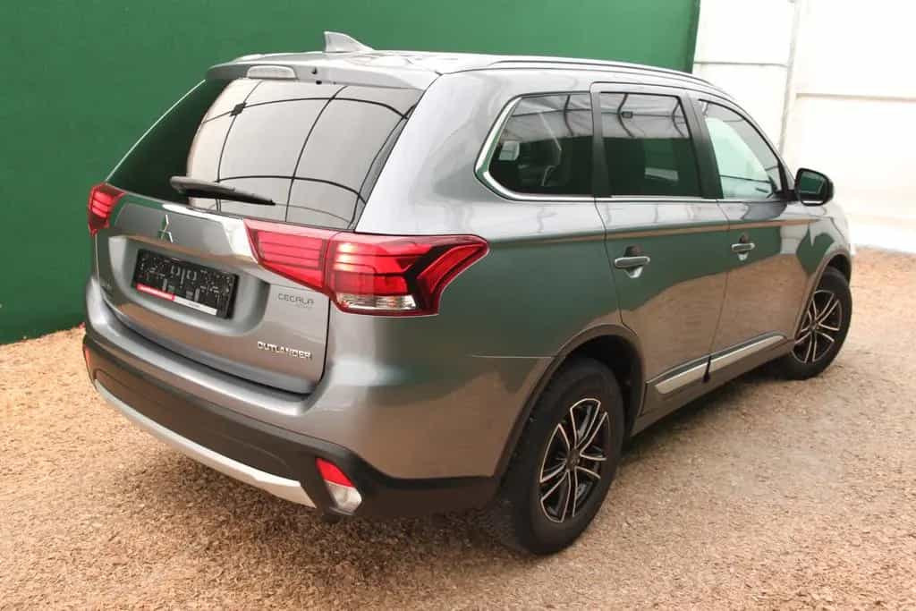 Mitsubishi Outlander 2.0/ Carplay/ SHZ/ Kamera/ nur 59 tkm 02/2018-photo-6