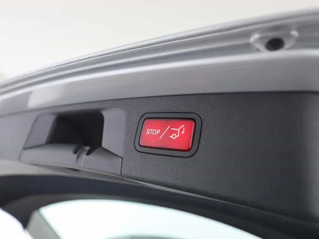 Mercedes-Benz E-Class 250 T Avantgarde Schiebedach LED Kamera 01/2017-photo-19