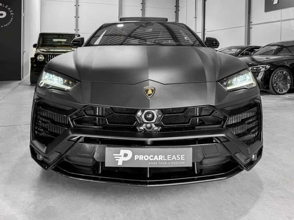 Lamborghini Urus 4.0 V8 Auto./PANO/22/360°/HUD/CARBON/VOLL 03/2021-photo-1