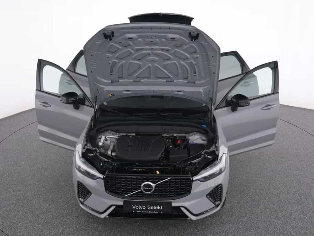 Volvo XC60 B5 AWD PLUS DARK FAP+HKSOUND+WINTERPAK+LM+ 11/2024-photo-12