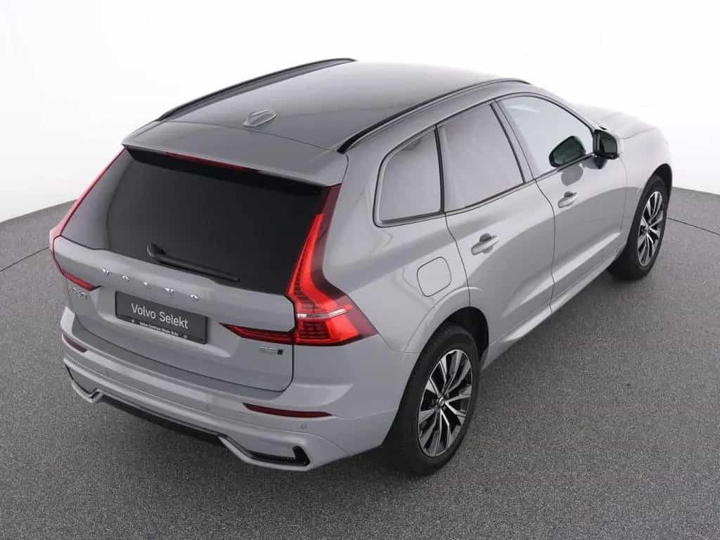 Volvo XC60 B5 AWD PLUS DARK FAP+HKSOUND+WINTERPAK+LM+ 11/2024-photo-18
