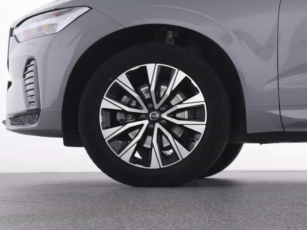 Volvo XC60 B5 AWD PLUS DARK FAP+HKSOUND+WINTERPAK+LM+ 11/2024-photo-19