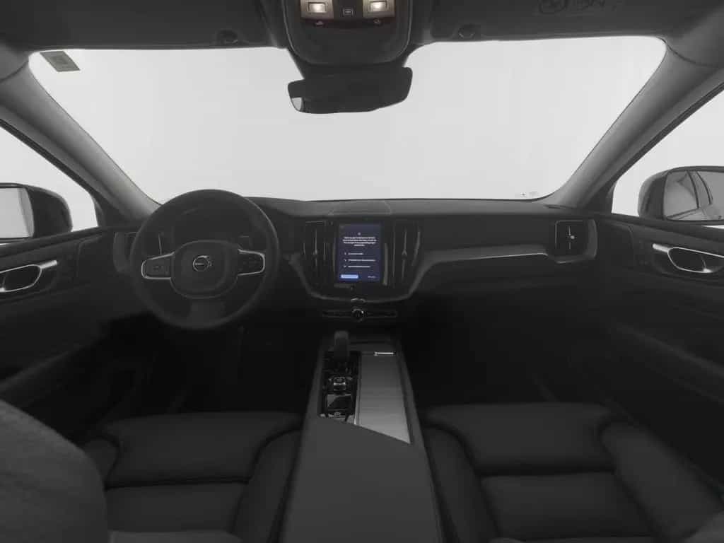 Volvo XC60 B5 AWD PLUS DARK FAP+HKSOUND+WINTERPAK+LM+ 11/2024-photo-3