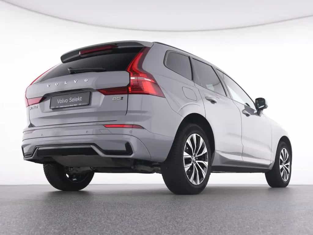 Volvo XC60 B5 AWD PLUS DARK FAP+HKSOUND+WINTERPAK+LM+ 11/2024-photo-7