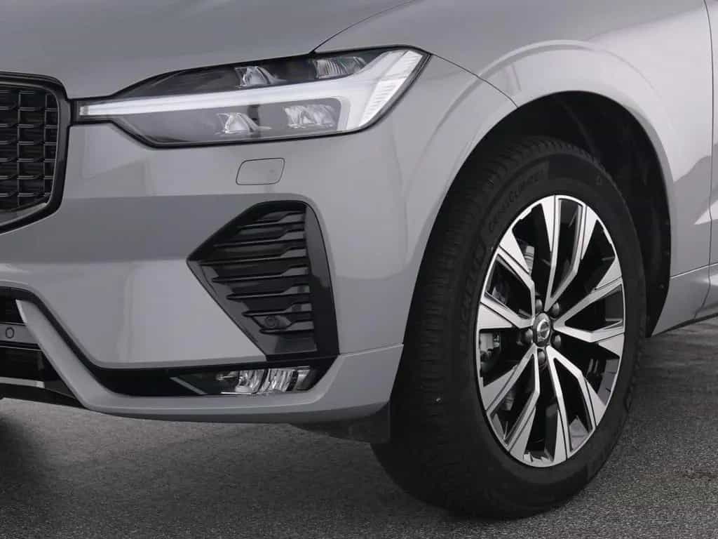 Volvo XC60 B5 AWD PLUS DARK FAP+HKSOUND+WINTERPAK+LM+ 11/2024-photo-8