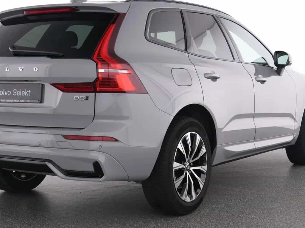 Volvo XC60 B5 AWD PLUS DARK FAP+HKSOUND+WINTERPAK+LM+ 11/2024-photo-9