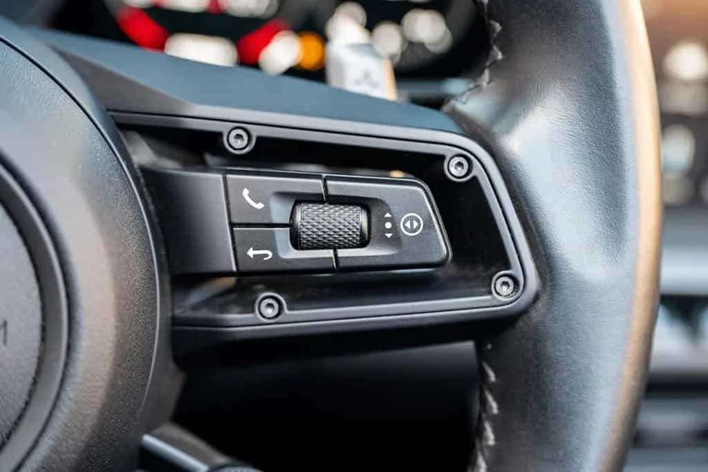 Porsche 992 Cabrio*Sportabgas*Bose*SportChrono*TOP* 03/2022-photo-36