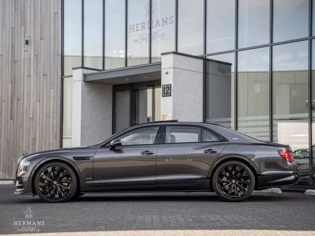 Bentley Flying Spur 6.0 W12 First Edition / Blackline / 06/2021-photo-13
