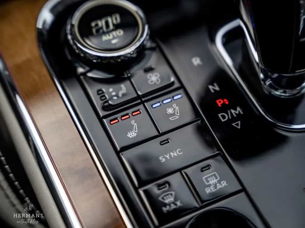 Bentley Flying Spur 6.0 W12 First Edition / Blackline / 06/2021-photo-18