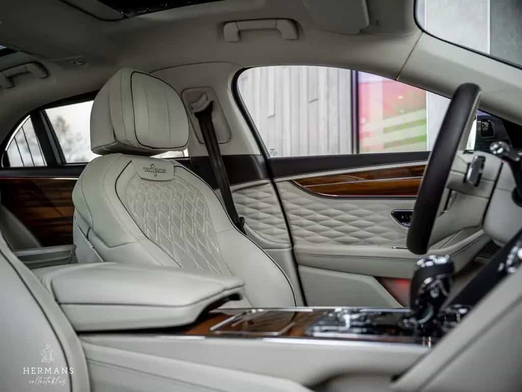 Bentley Flying Spur 6.0 W12 First Edition / Blackline / 06/2021-photo-21