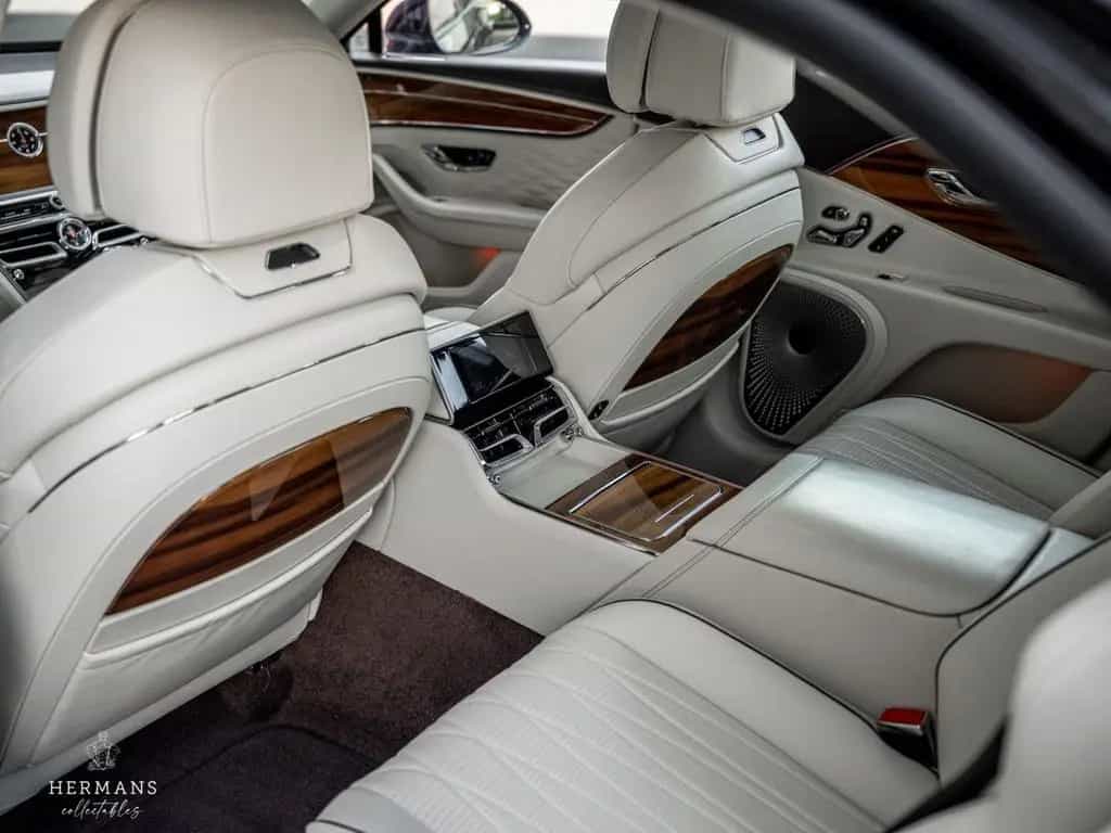 Bentley Flying Spur 6.0 W12 First Edition / Blackline / 06/2021-photo-23