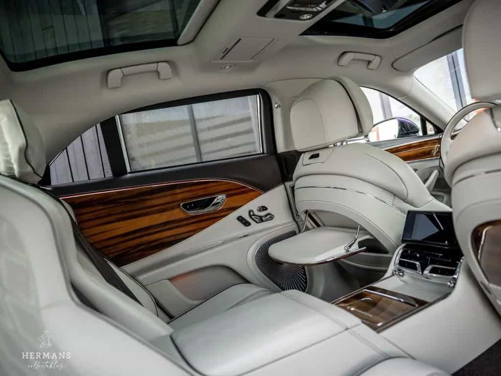 Bentley Flying Spur 6.0 W12 First Edition / Blackline / 06/2021-photo-26