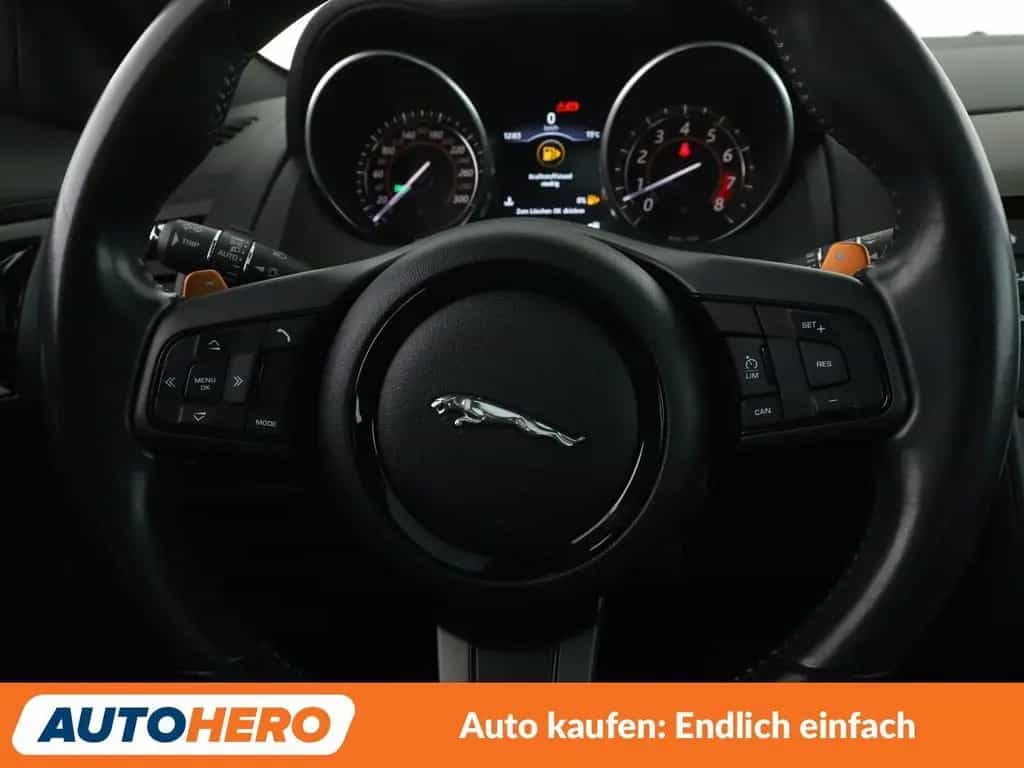 Jaguar F-Type 3.0 V6 S AWD Aut.*NAVI*BI-XENON*TEMPO*PDC 03/2017-photo-16