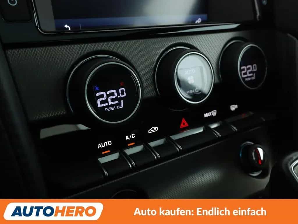 Jaguar F-Type 3.0 V6 S AWD Aut.*NAVI*BI-XENON*TEMPO*PDC 03/2017-photo-18
