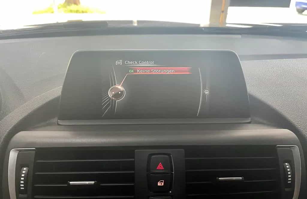 BMW 1 Series 118i Auto. M Sport|Sitzheizung|Navi|PDC|LED 06/2016-photo-37