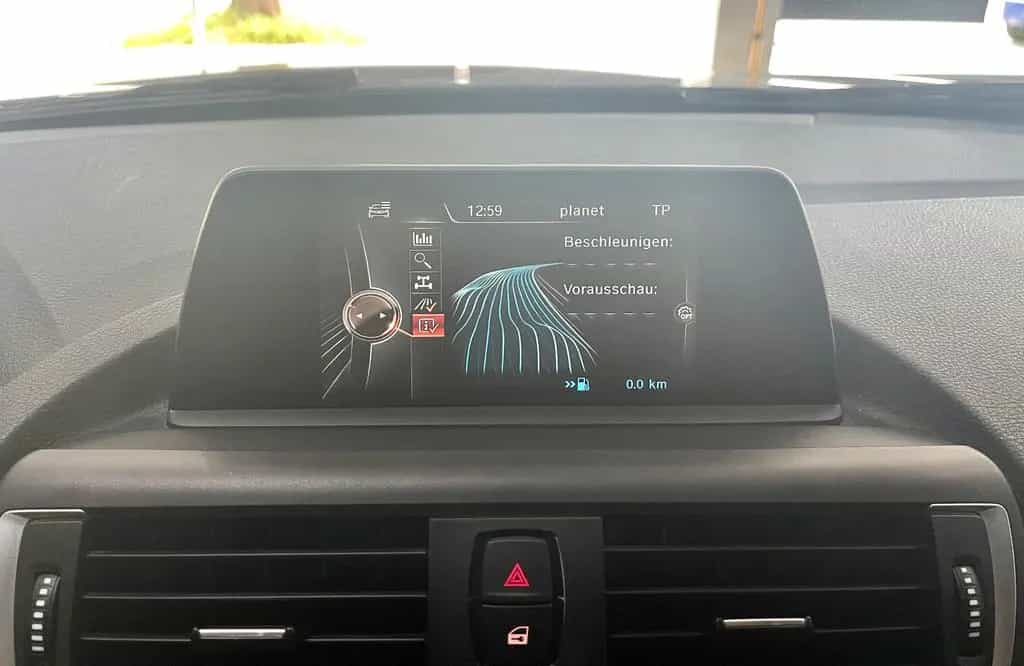 BMW 1 Series 118i Auto. M Sport|Sitzheizung|Navi|PDC|LED 06/2016-photo-39