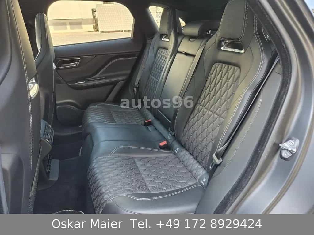 Jaguar F-Pace SVR AWD Automatik PANO 360° Sitzkühlung 04/2019-photo-17