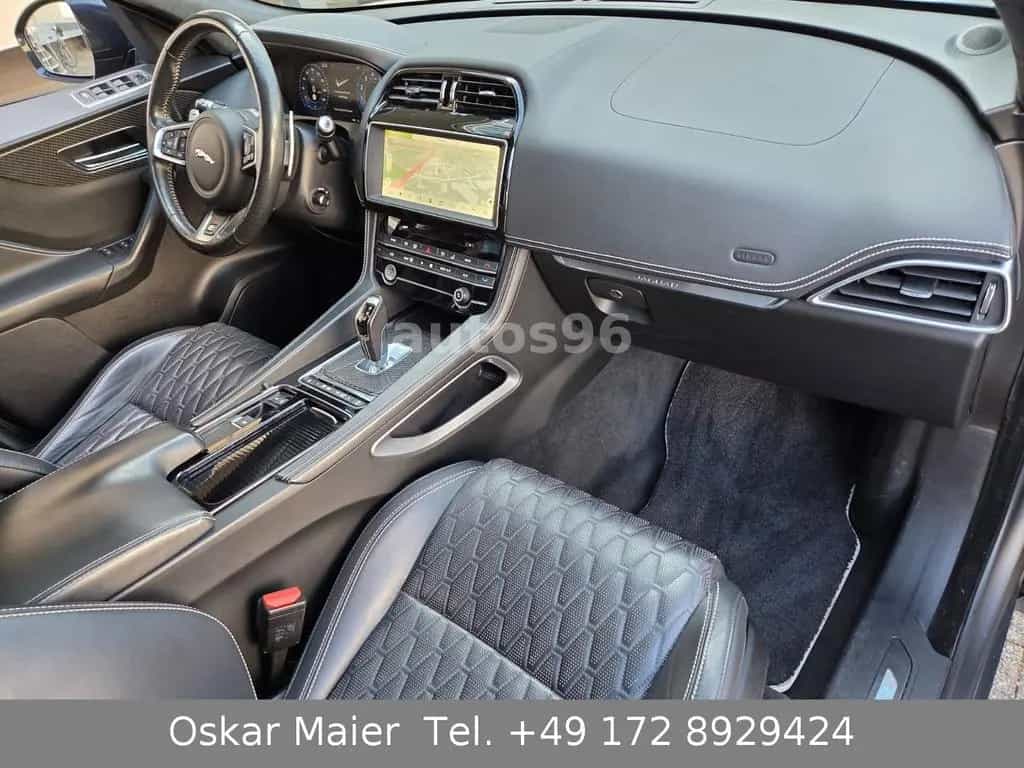 Jaguar F-Pace SVR AWD Automatik PANO 360° Sitzkühlung 04/2019-photo-7