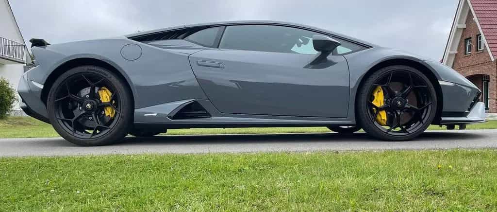 Lamborghini Huracán TECNICA+LIFT+CARBON+STYLE PACK-GARANTIE! 05/2023-photo-3