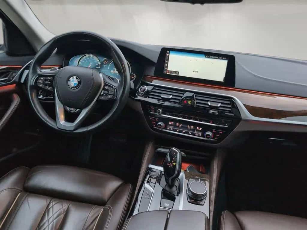 BMW 5 Series 540i xDrive LuxuryLine~NightVis~Pano~HuD~Driv.As 11/2017-photo-17