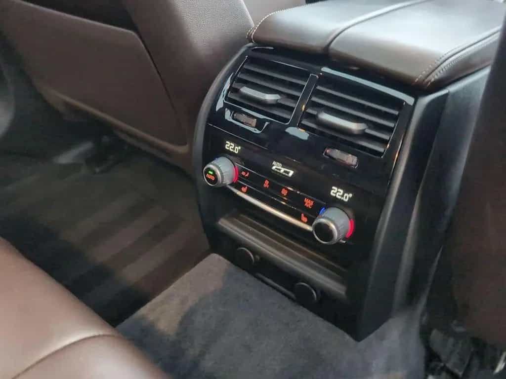 BMW 5 Series 540i xDrive LuxuryLine~NightVis~Pano~HuD~Driv.As 11/2017-photo-22