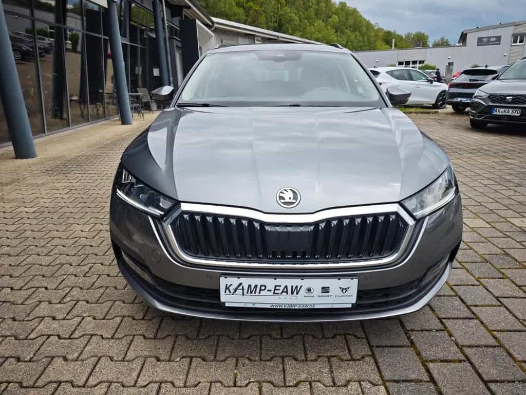 Skoda Octavia Combi Ambition 116PS NAVI+AHK+SHZ+LED+ 04/2023-photo-0