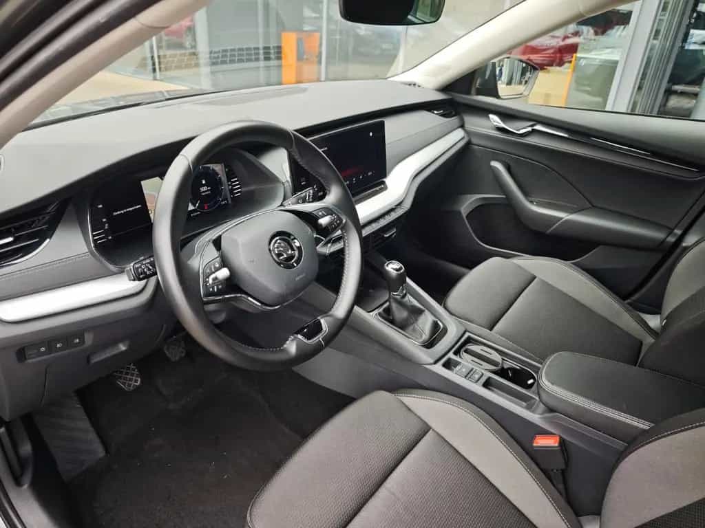 Skoda Octavia Combi Ambition 116PS NAVI+AHK+SHZ+LED+ 04/2023-photo-11
