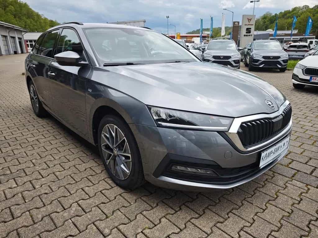 Skoda Octavia Combi Ambition 116PS NAVI+AHK+SHZ+LED+ 04/2023-photo-1