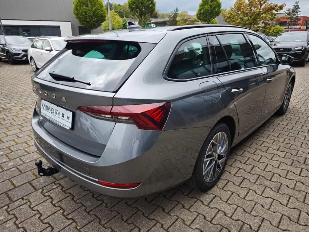 Skoda Octavia Combi Ambition 116PS NAVI+AHK+SHZ+LED+ 04/2023-photo-3