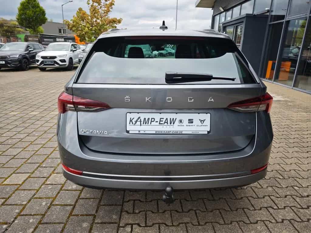 Skoda Octavia Combi Ambition 116PS NAVI+AHK+SHZ+LED+ 04/2023-photo-4