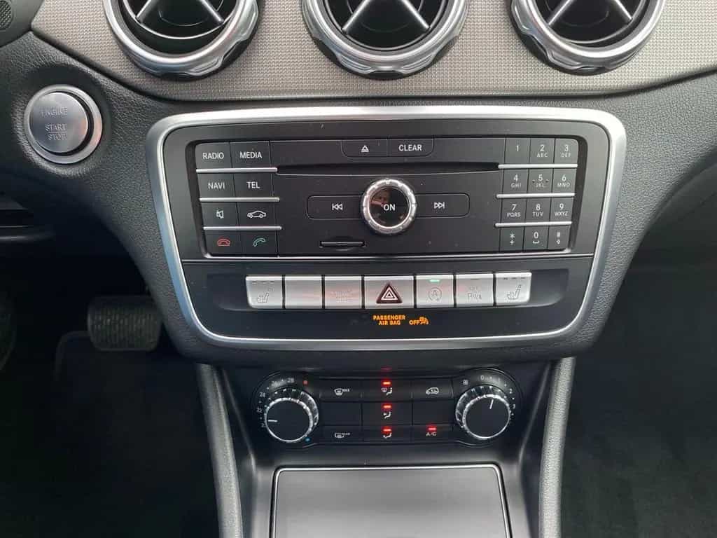 Mercedes-Benz GLA 180 Urban LED+NAVI+KAMERA+SHZ+DAB+KLIMA 10/2019-photo-17