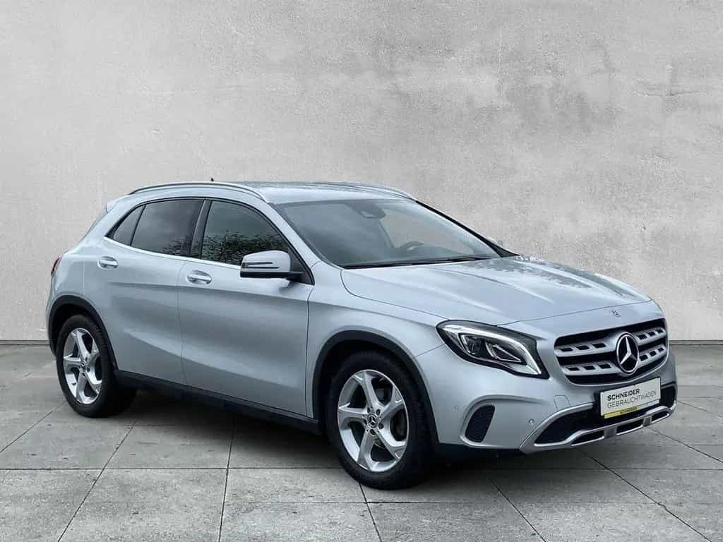 Mercedes-Benz GLA 180 Urban LED+NAVI+KAMERA+SHZ+DAB+KLIMA 10/2019-photo-6