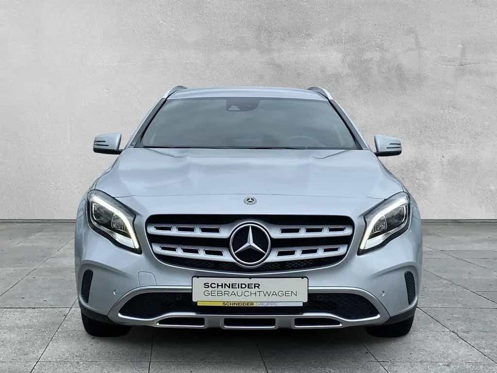 Mercedes-Benz GLA 180 Urban LED+NAVI+KAMERA+SHZ+DAB+KLIMA 10/2019-photo-7