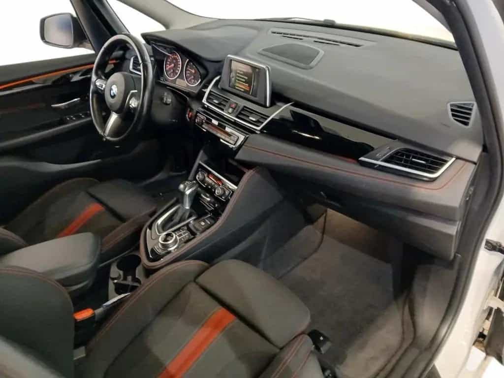 BMW 2 Series 220 Gran Tourer iAUT SPORT+7-SITZE+NAVI+HIFI+AHK 02/2017-photo-17