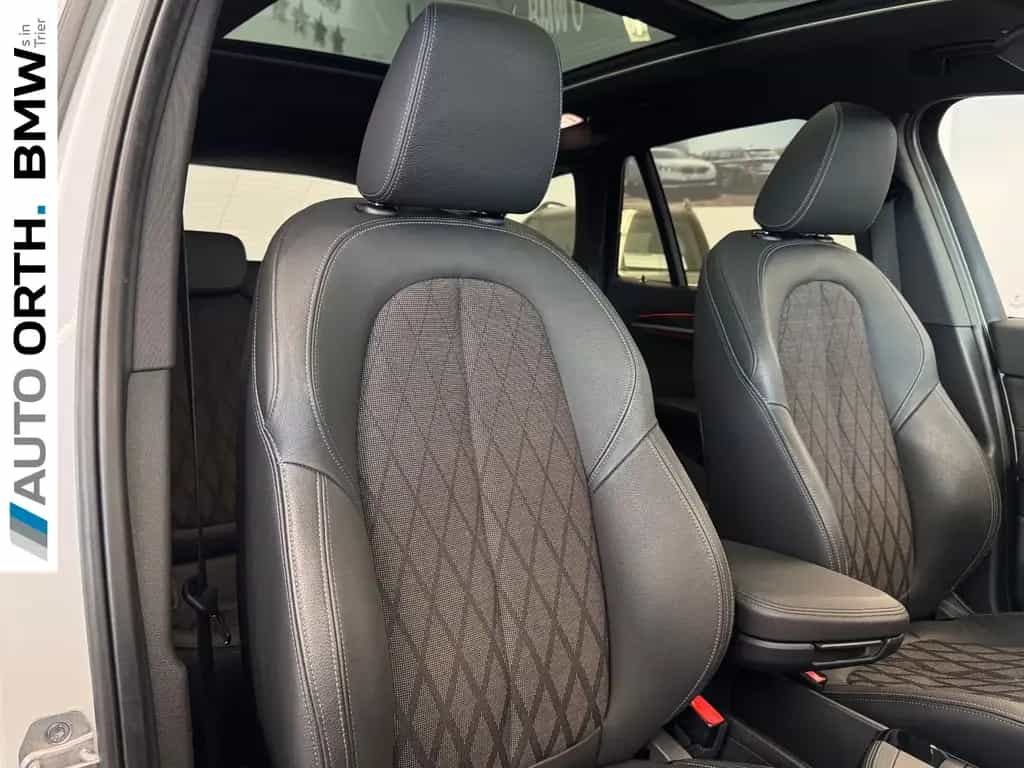 BMW X1 xDrive25i AUT. X-LINE NAVI+ HUD PANO KAMERA 05/2018-photo-14