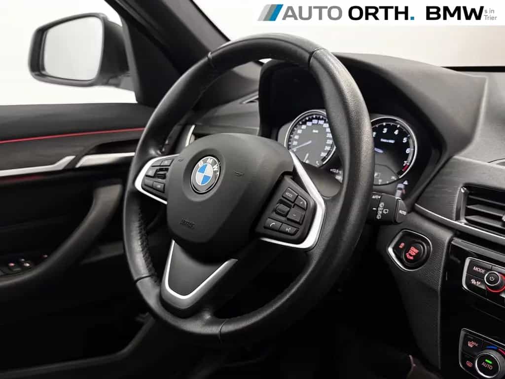 BMW X1 xDrive25i AUT. X-LINE NAVI+ HUD PANO KAMERA 05/2018-photo-18
