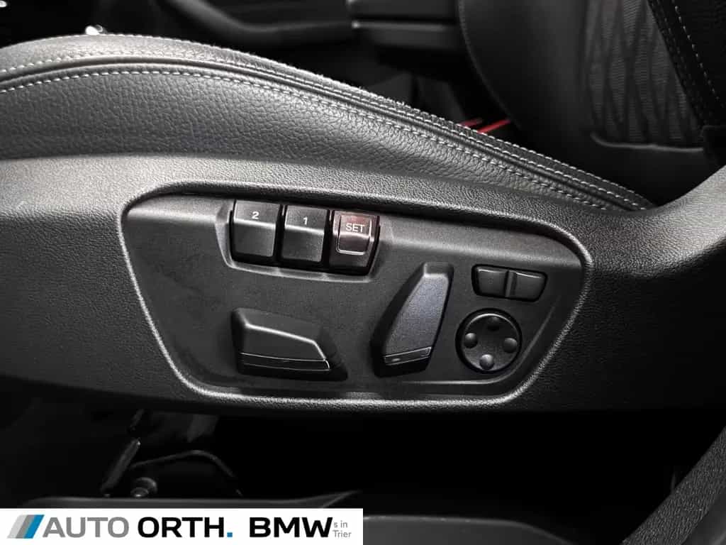 BMW X1 xDrive25i AUT. X-LINE NAVI+ HUD PANO KAMERA 05/2018-photo-22