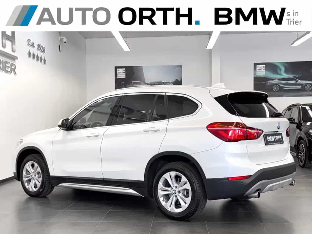 BMW X1 xDrive25i AUT. X-LINE NAVI+ HUD PANO KAMERA 05/2018-photo-3