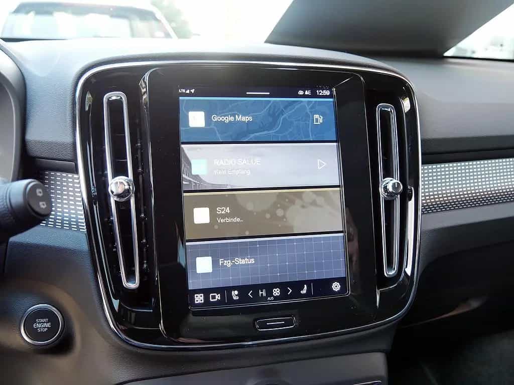 Volvo XC40 B4 Ultra Black Edition 08/2025-photo-23