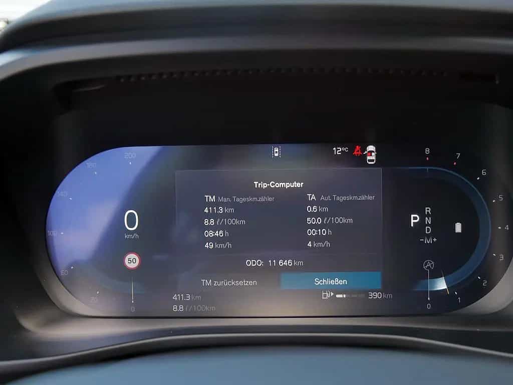 Volvo XC40 B4 Ultra Black Edition 08/2025-photo-32
