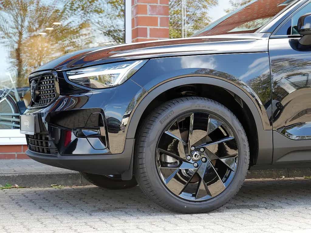 Volvo XC40 B4 Ultra Black Edition 08/2025-photo-8